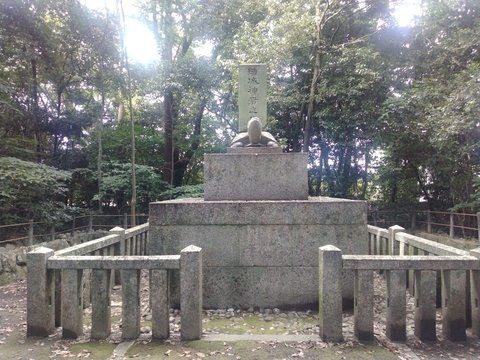 結城宗広の墓(結城神社)