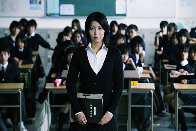 映画『告白』(2010年)で教壇に立つ森口悠子役の松たか子